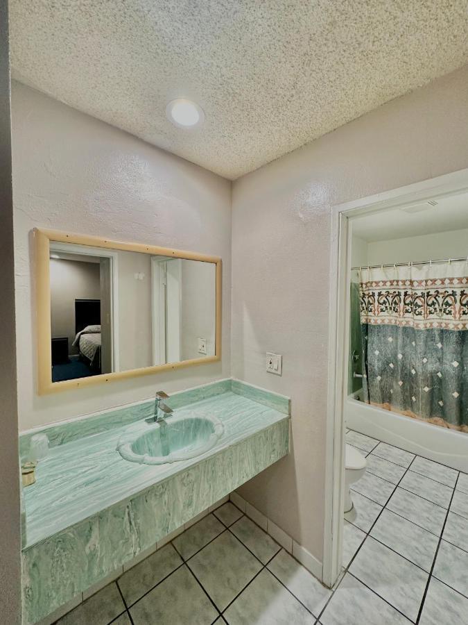 Tropic West Motel Bell Bagian luar foto